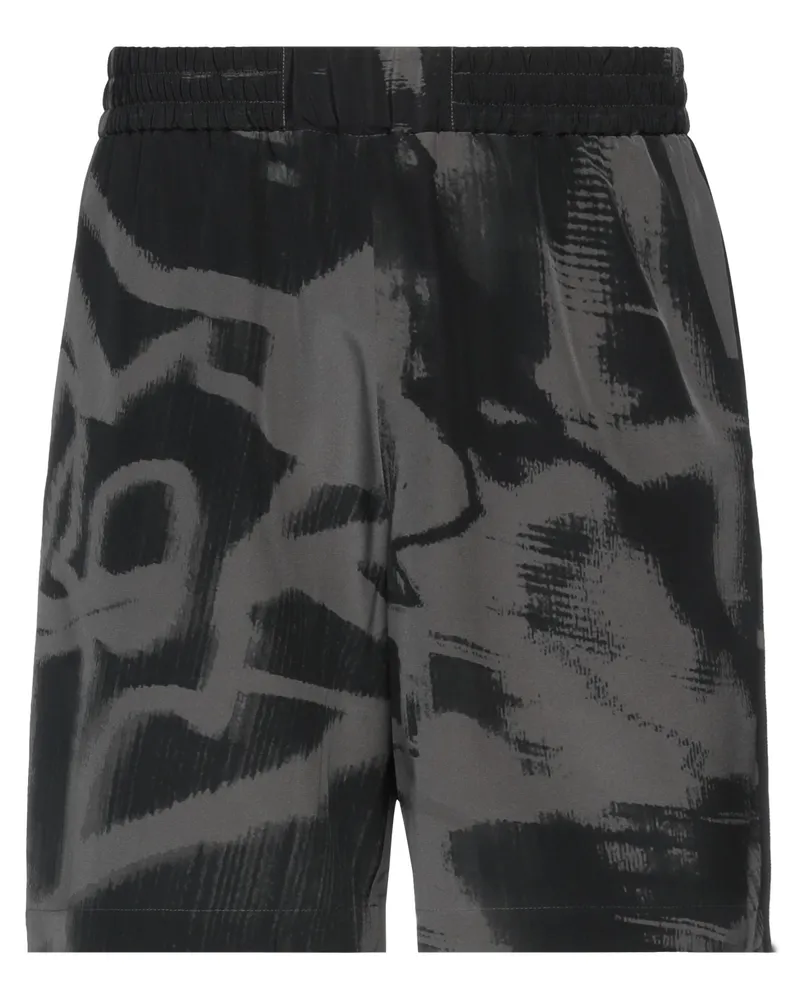 McQ Shorts & Bermudashorts Schwarz