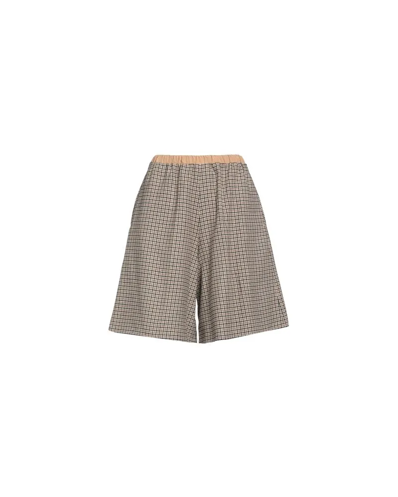 Patou HOSEN & RÖCKE - Shorts & Bermudashortsauf YOOX.COM Beige