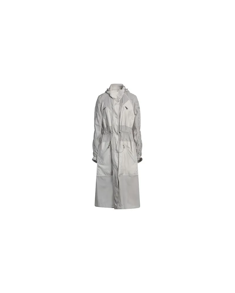 Moncler JACKEN & MÄNTEL - Jacken, Mäntel & Trenchcoatsauf YOOX.COM Hellgrau