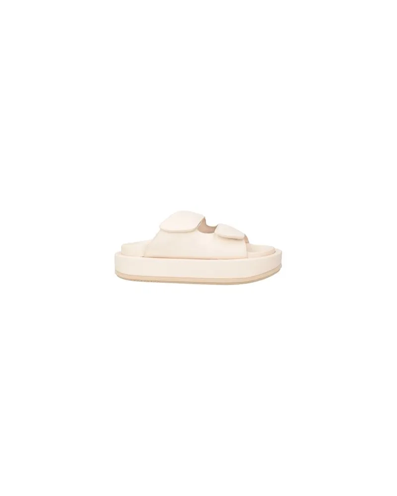 Paloma Barceló SCHUHE - Sandalenauf YOOX.COM Cremeweiß