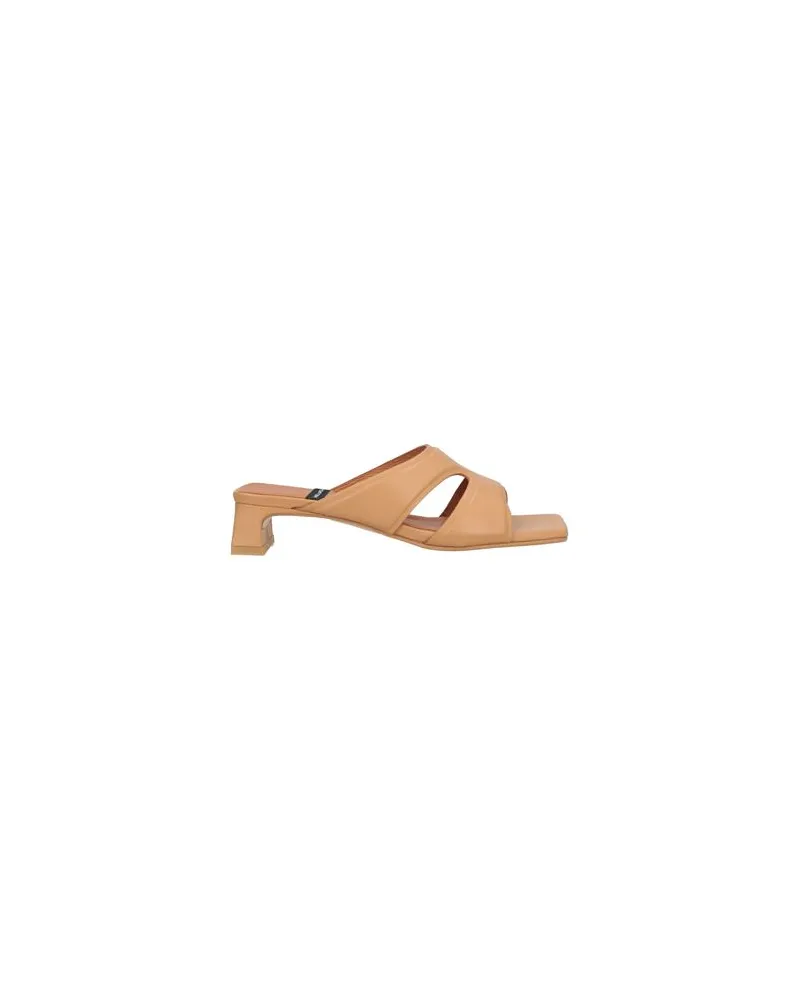 ÁNGEL ALARCÓN  SCHUHE - Sandalenauf YOOX.COM Beige