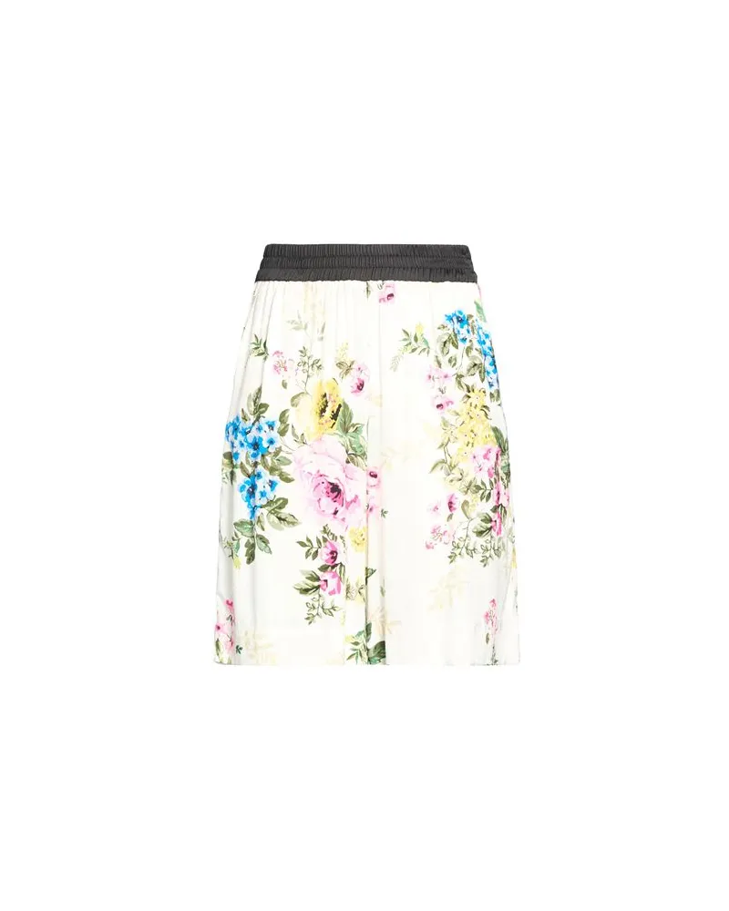 Blumarine HOSEN & RÖCKE - Shorts & Bermudashortsauf YOOX.COM Weiß