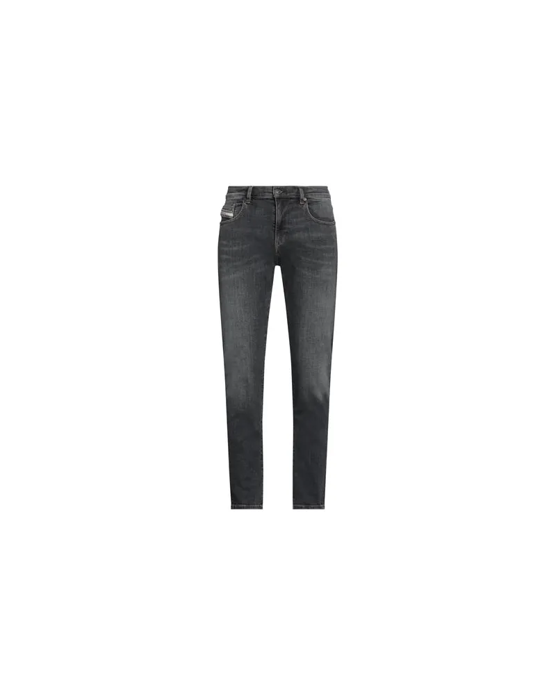 Diesel HOSEN & RÖCKE - Jeanshosenauf YOOX.COM Schwarz