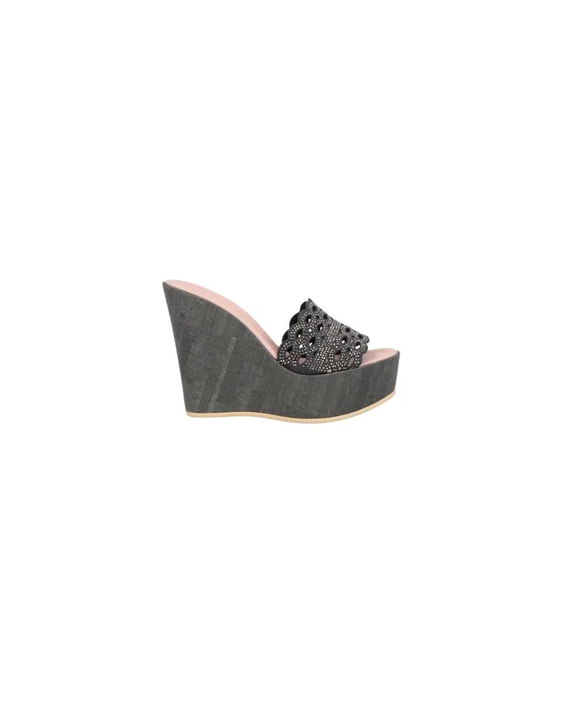 Nila & Nila SCHUHE - Sandalenauf YOOX.COM Schwarz