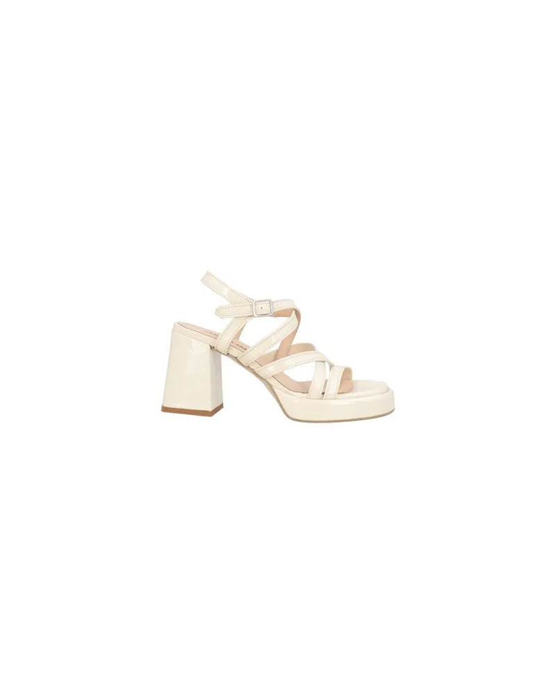 Janet & Janet SCHUHE - Sandalenauf YOOX.COM Elfenbein