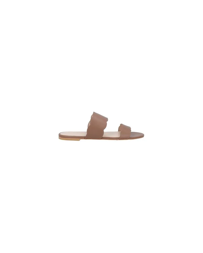 Stuart Weitzman SCHUHE - Sandalenauf YOOX.COM Braun