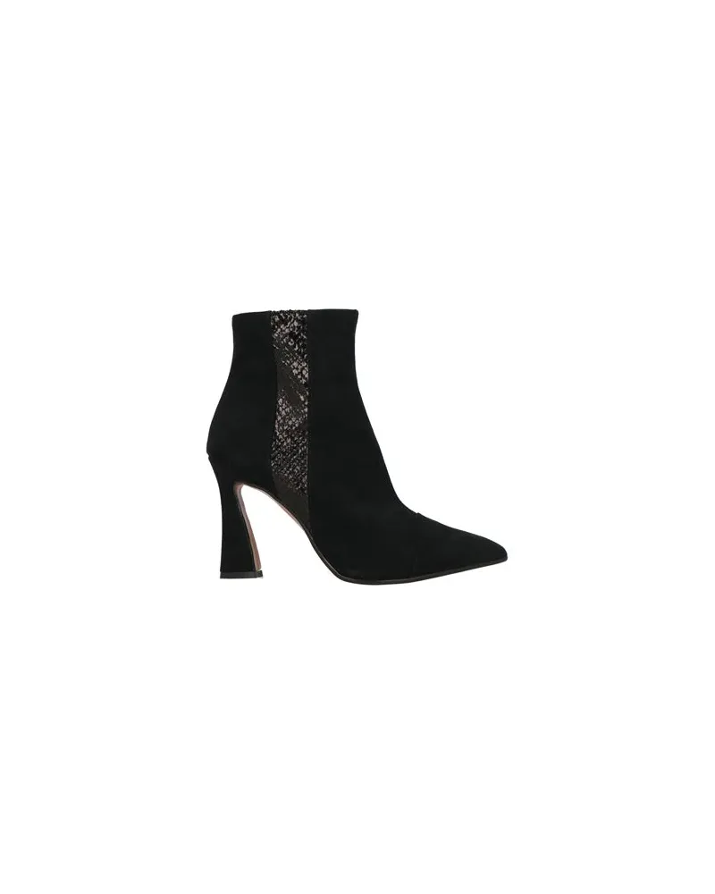 Nila & Nila SCHUHE - Stiefelettenauf YOOX.COM Schwarz