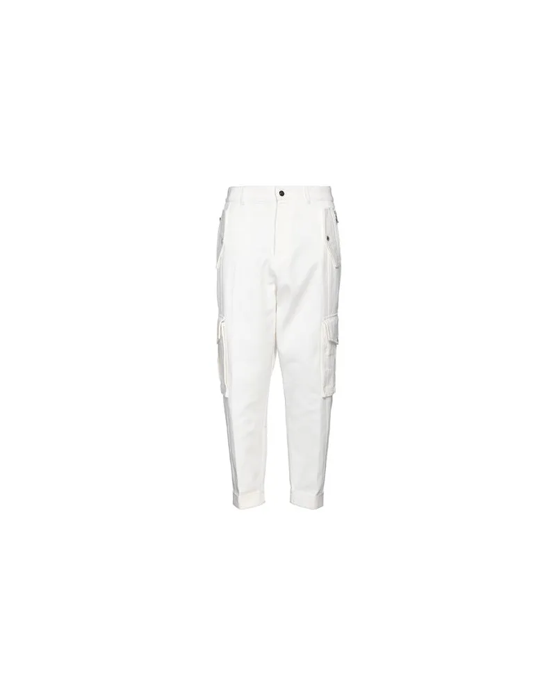 Balmain HOSEN & RÖCKE - Jeanshosenauf YOOX.COM Weiß