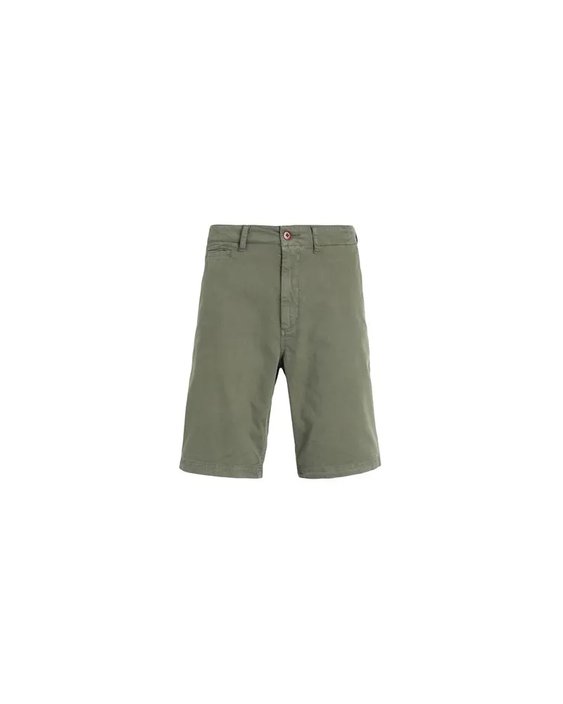 Superdry. HOSEN & RÖCKE - Shorts & Bermudashortsauf YOOX.COM Militärgrün