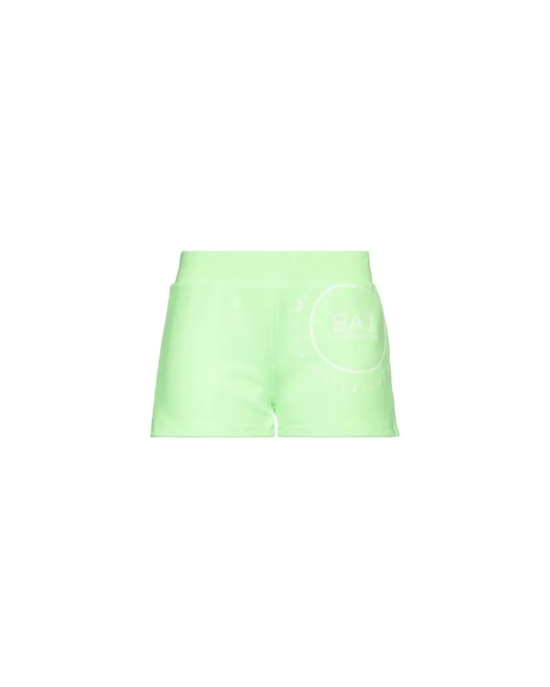 EA7 HOSEN & RÖCKE - Shorts & Bermudashortsauf YOOX.COM Grün