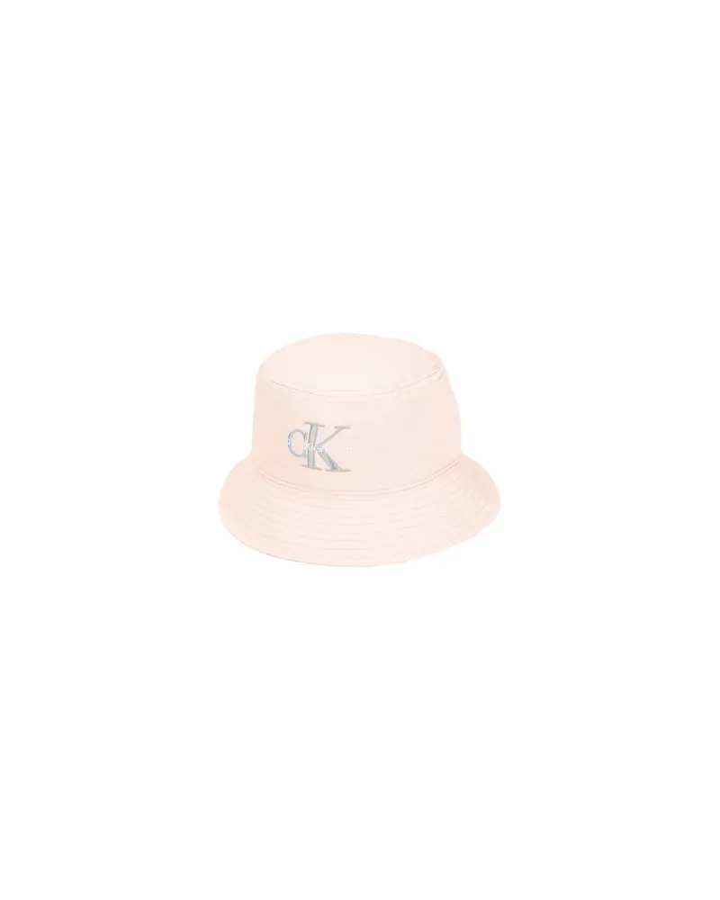 Calvin Klein DOUBLE EMBROIDERY BUCKET HAT  - ACCESSOIRES - Mützen & Hüteauf YOOX.COM Hellrosa
