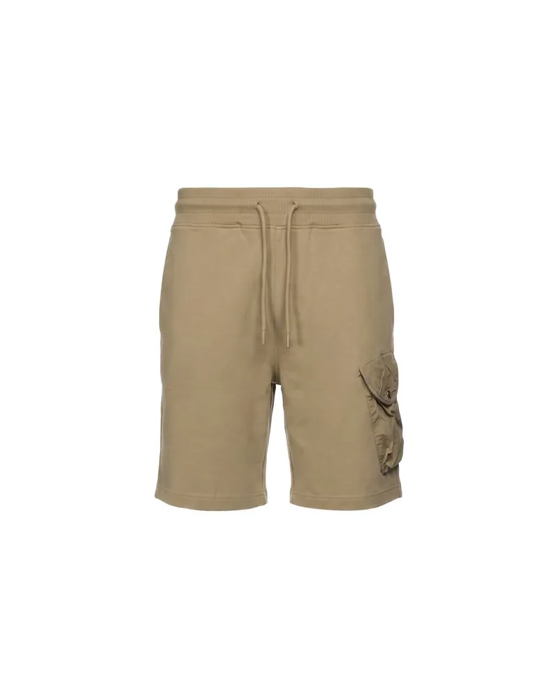 Belstaff HOSEN & RÖCKE - Shorts & Bermudashortsauf YOOX.COM Salbeigrün