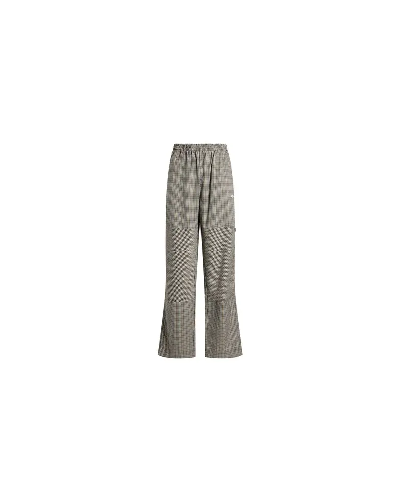 Umbro HOSEN & RÖCKE - Hosenauf YOOX.COM Braun