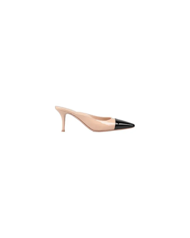 Gianvito Rossi SCHUHE - Mules & Clogsauf YOOX.COM Rosa