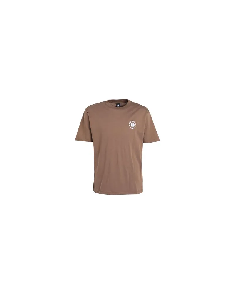 New Balance Hoops Essentials T-Shirt  - TOPS - T-shirtsauf YOOX.COM Braun