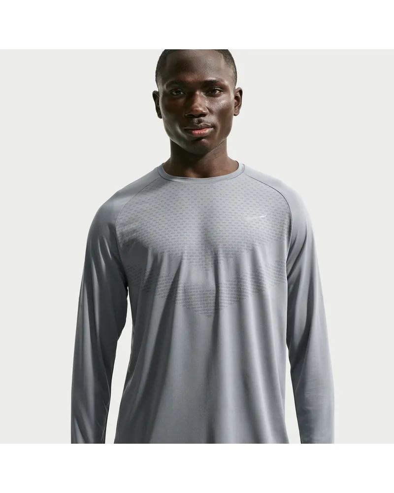 Nike Stride Dri-FIT ADV Lauf-Longsleeve (Herren) - Grau Grau