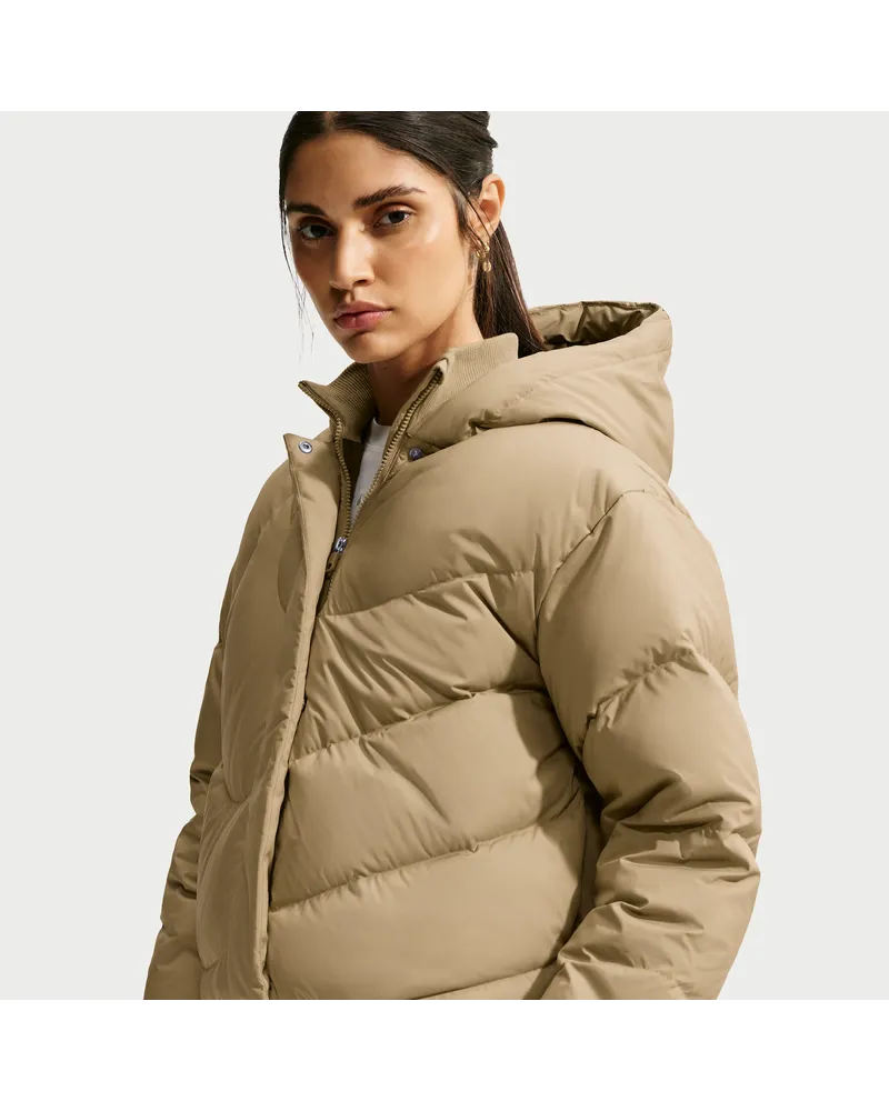 Nike Swoosh Series Storm-FIT Daunenjacke mit Kapuze und weiter Passform (Damen) - Braun Braun