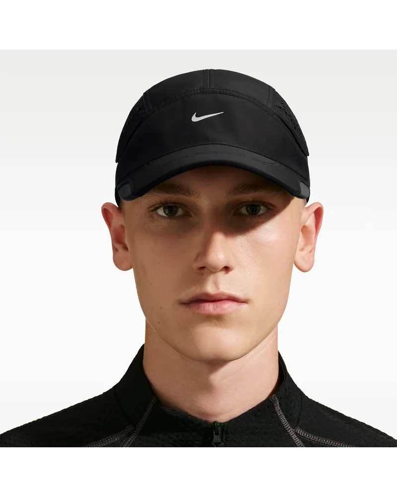 Nike Fly unstrukturierte Nike Tech Cap - Schwarz Schwarz