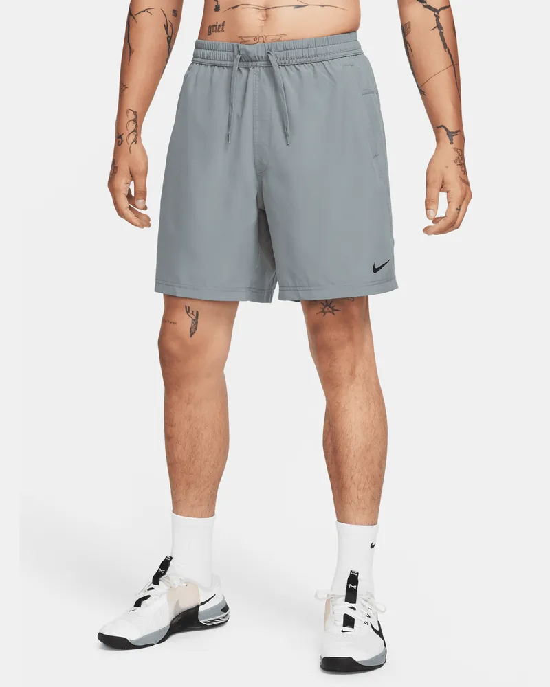 Nike Form vielseitige Dri-FIT Herrenshorts ohne Futter (ca. 18 cm) - Grau Grau