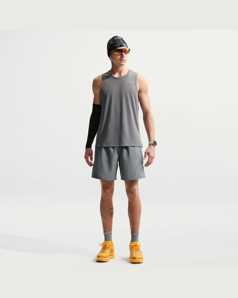 Nike Miler Dri-FIT Laufshorts mit Futter (ca. 18 cm) (Herren) - Grau Grau