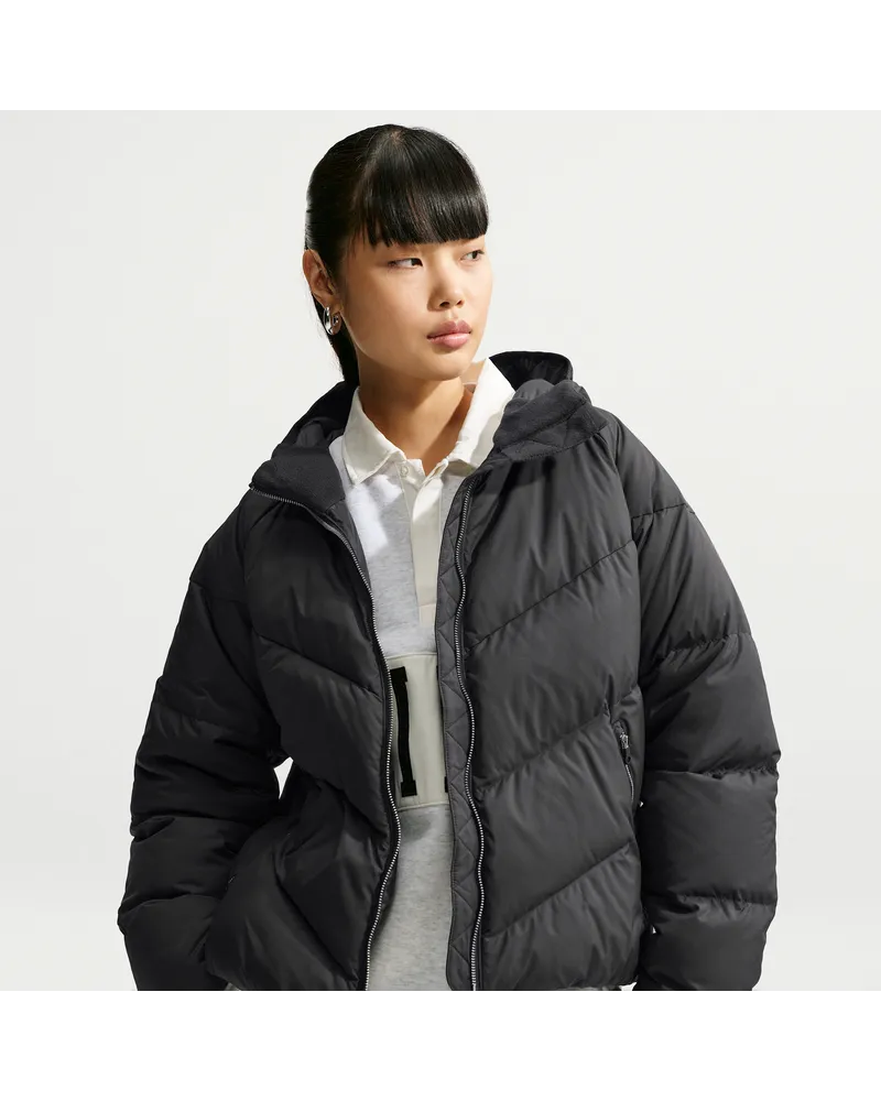 Nike Windpuffer Storm-FIT-Daunenjacke mit Kapuze und weiter Passform (Damen) - Schwarz Schwarz