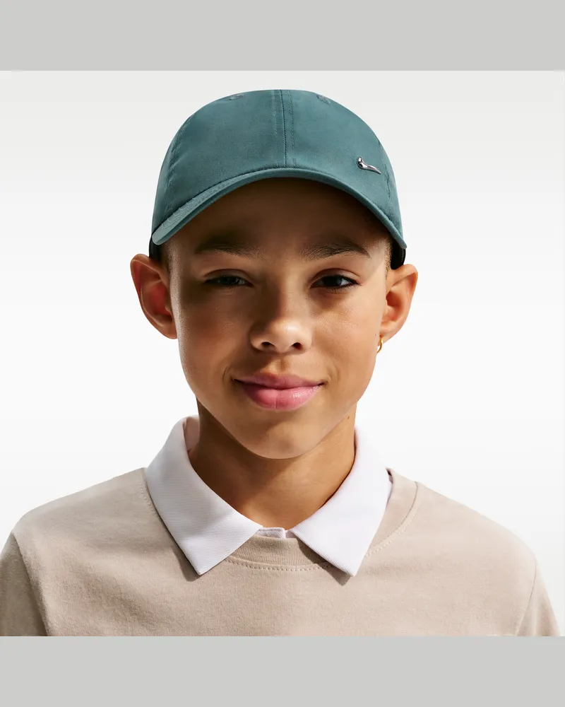 Nike Dri-FIT Club unstrukturierte Metall-Swoosh-Cap für Kinder - Grau Grau