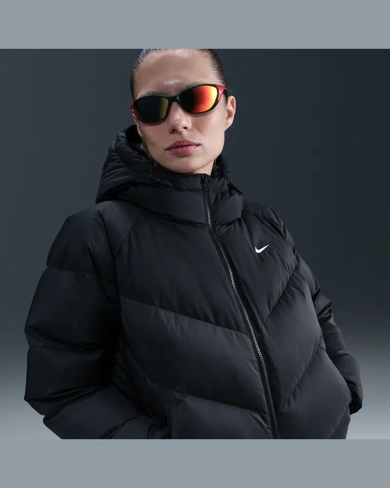 Nike Sportswear Windpuffer weite Storm-FIT-Puffer-Jacke mit Kapuze und Daunenfüllung (Damen) - Schwarz Schwarz
