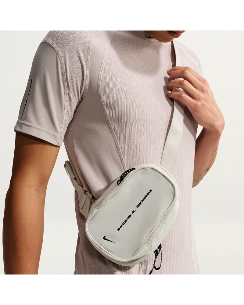 Nike Commute Nike Tech Crossbody-Tasche (1 l) - Grau Grau