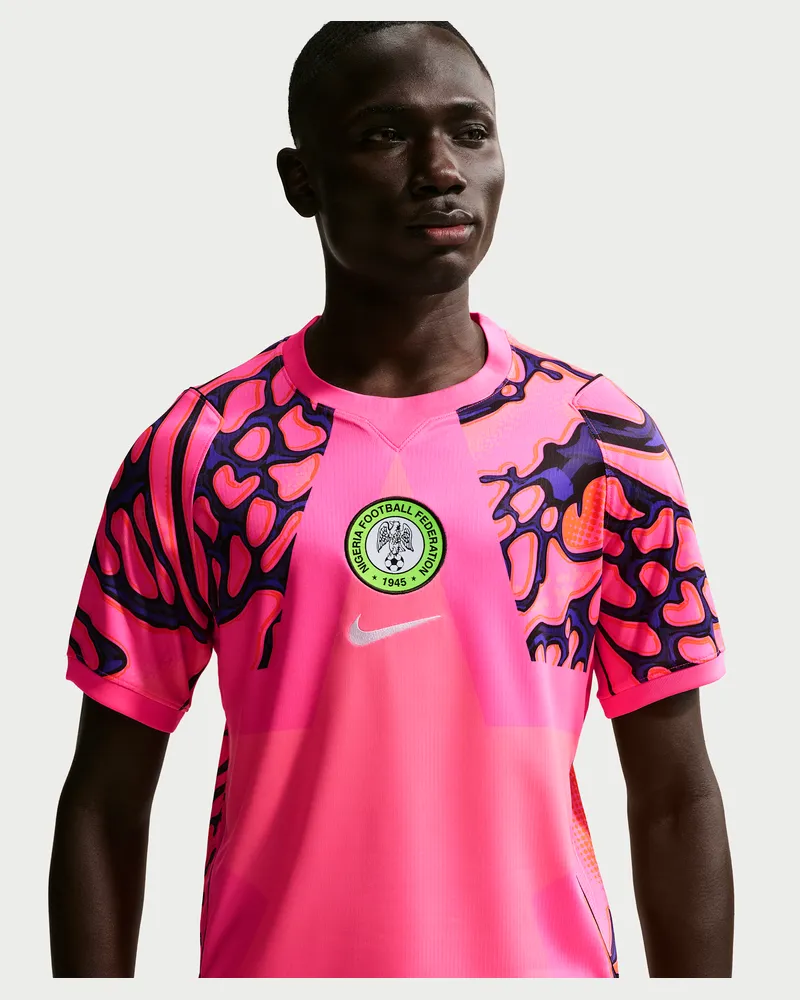 Nike Nigeria 2026 Stadion Goalkeeper  Dri-FIT Replika kurzärmliges Fußballtrikot (Herren) - Pink Pink