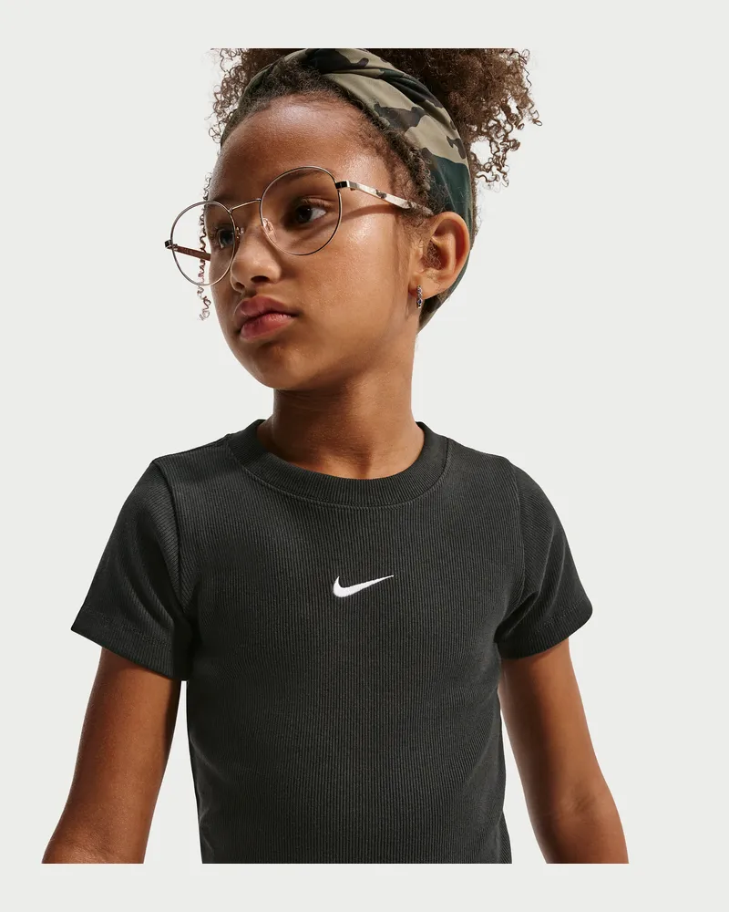 Nike Kurzes, geripptes T-Shirt in schmaler Passform für ältere Kinder (Mädchen) - Schwarz Schwarz