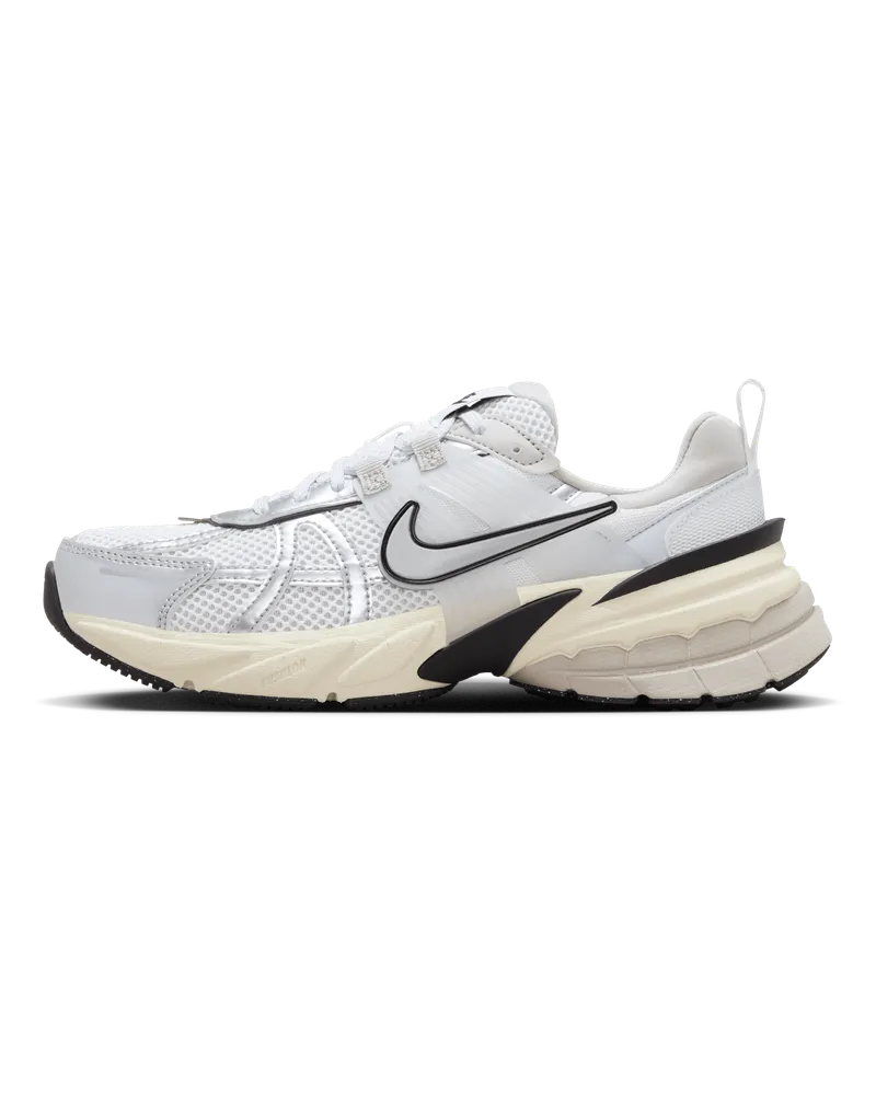 Nike V2K Run Schuh mit reflektierenden Akzenten (Damen) - Weiß Weiß