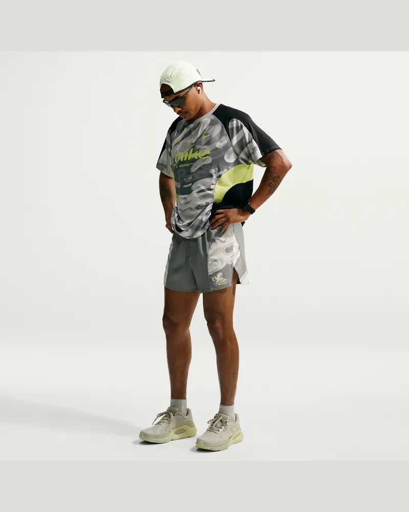 Nike Dri-FIT-Laufshorts mit Innenslip (ca. 10 cm, Herren) - Grau Grau