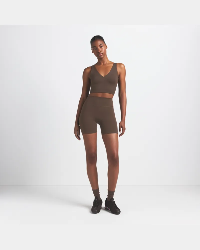 Nike SKIMS Matte Damen-Bike-Shorts mit hohem Bund (ca. 12,5 cm) - Braun Braun