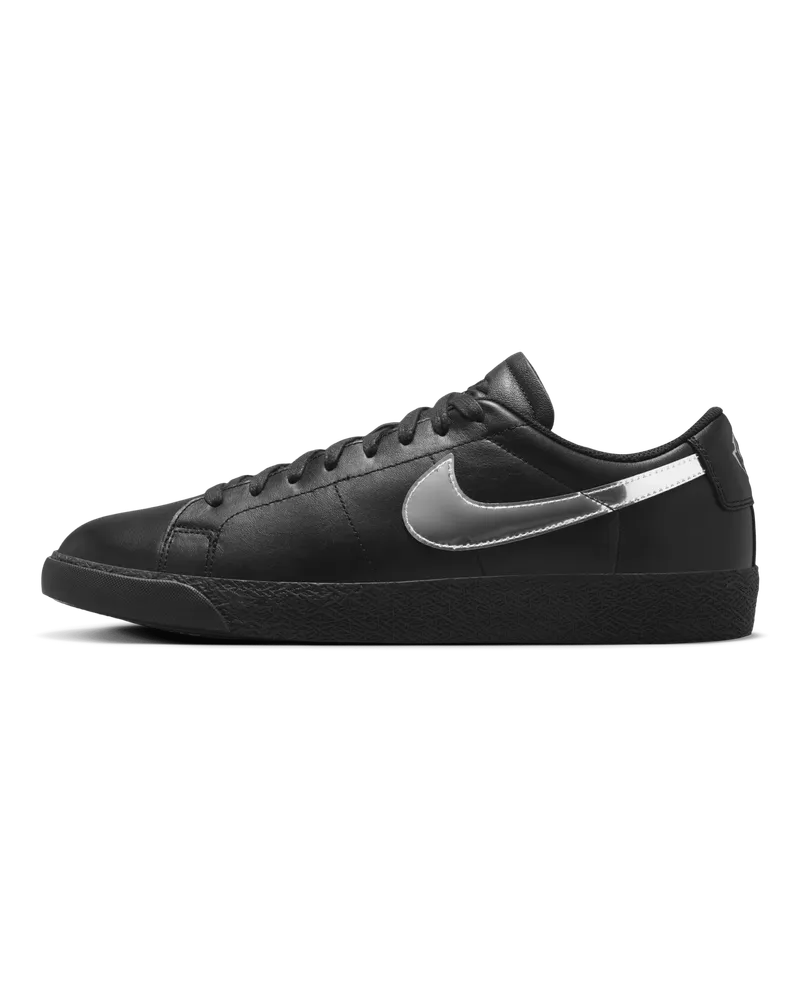 Nike SB Zoom Blazer Low x Dancer Skateboards Schuh (Herren) - Schwarz Schwarz