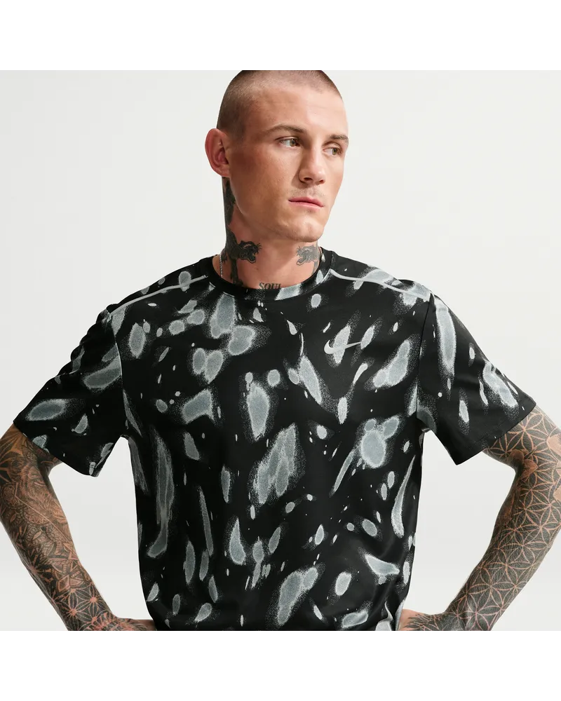 Nike Miler Dri-FIT Kurzarm-Laufoberteil mit UV-Schutz (Herren) - Schwarz Schwarz