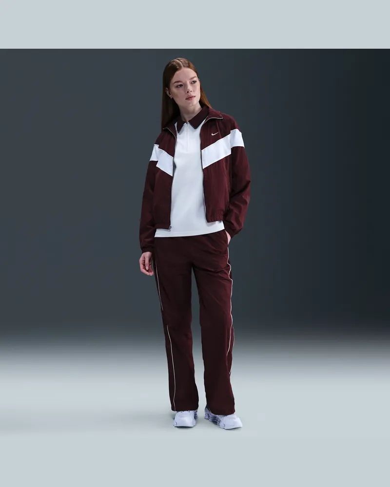Nike Windrunner Webhose mit offenem Saum und hohem Taillenbund (Damen) - Rot Rot