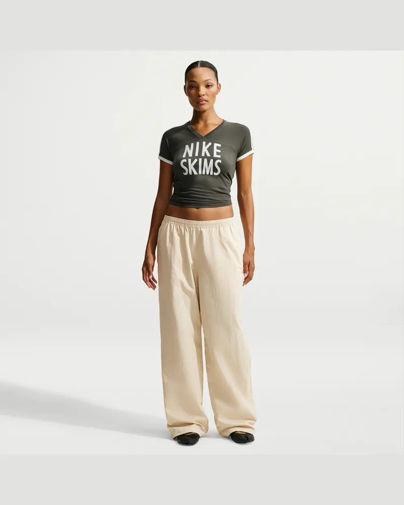 Nike SKIMS Crunchy Nylon Hose mit weitem Bein (Damen) - Weiß Weiß