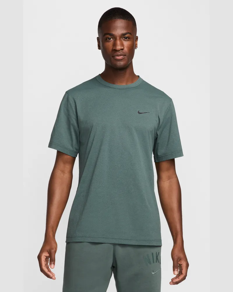 Nike Hyverse vielseitiges Nike Dri-FIT UV Kurzarm-Oberteil für Herren - Grün Grün