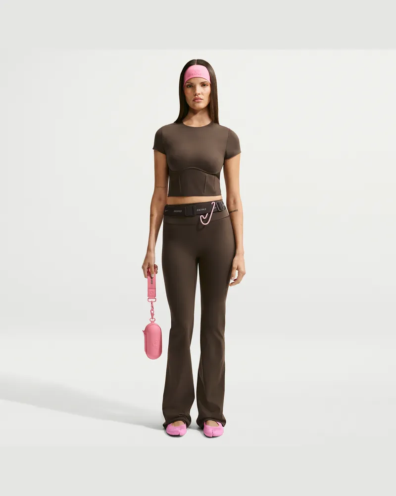 Nike SKIMS Matte Leggings mit schmaler Passform, hohem Bund und ausgestelltem Bein (Damen) - Braun Braun