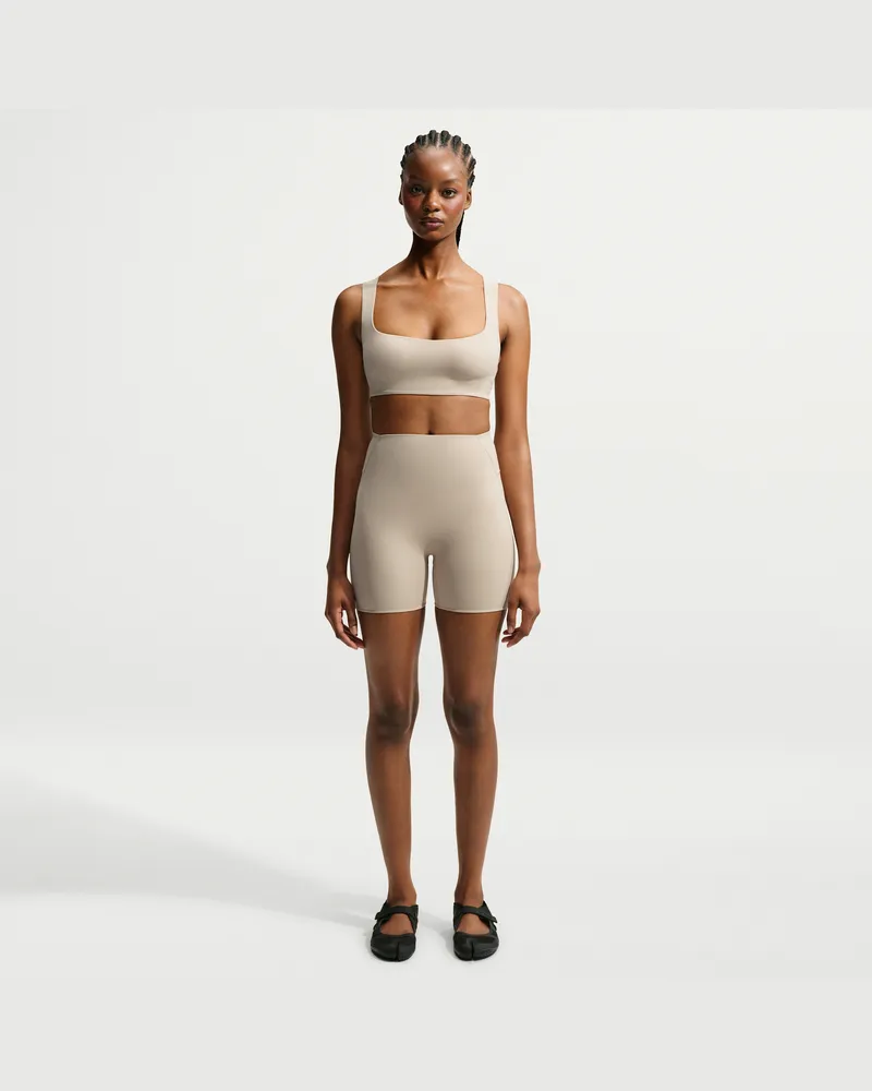 Nike SKIMS Studio Stretch Shorts (Damen, ca. 13 cm) - Weiß Weiß