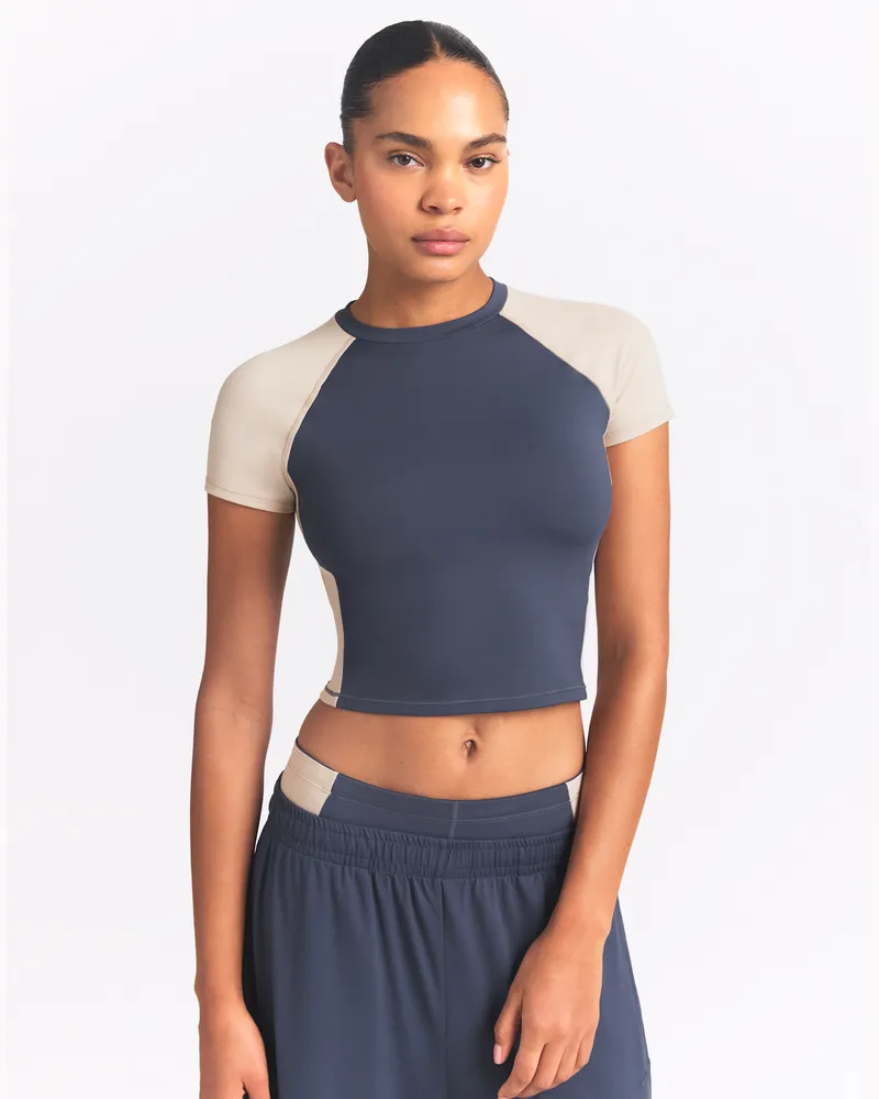 Nike SKIMS Matte Shine Mix Kurzarm-Crop Top für Damen - Blau Blau