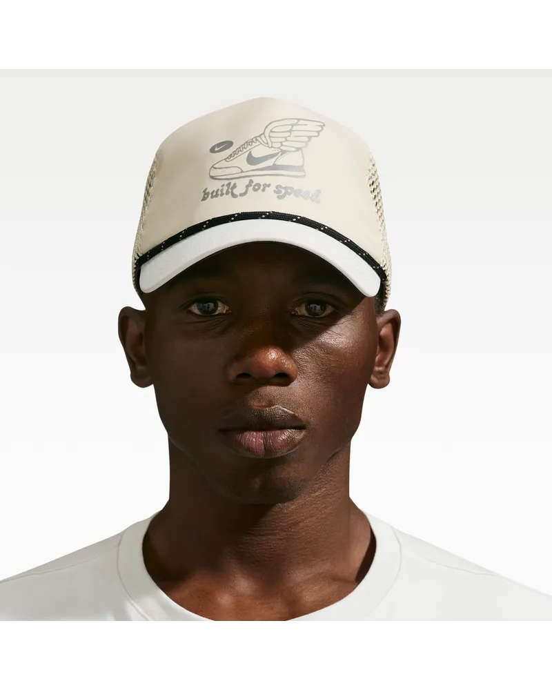 Nike Pro Dri-FIT unstrukturierte Lauf-Cap mit Grafik - Braun Braun