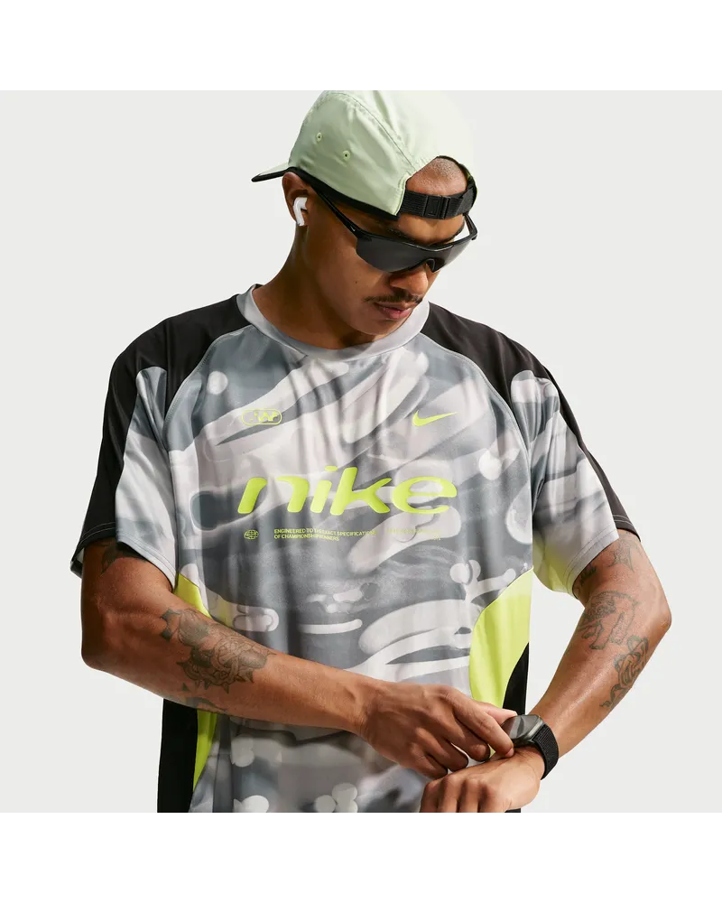 Nike Dri-FIT Kurzarm-Laufoberteil mit Print (Herren) - Grau Grau