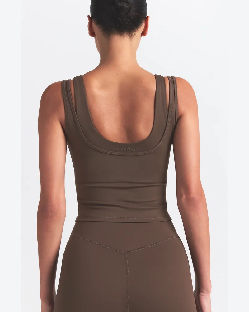 Nike SKIMS Matte Doppelträger-Tanktop mit U-Ausschnitt (Damen) - Braun Braun