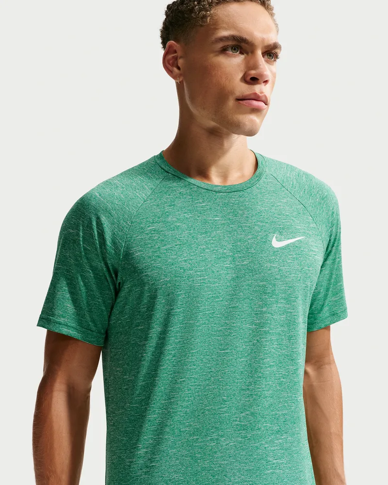 Nike Swim Hydroguard Essential Dri-FIT Kurzarm-Oberteil mit UV-Schutz (Herren) - Grün Grün