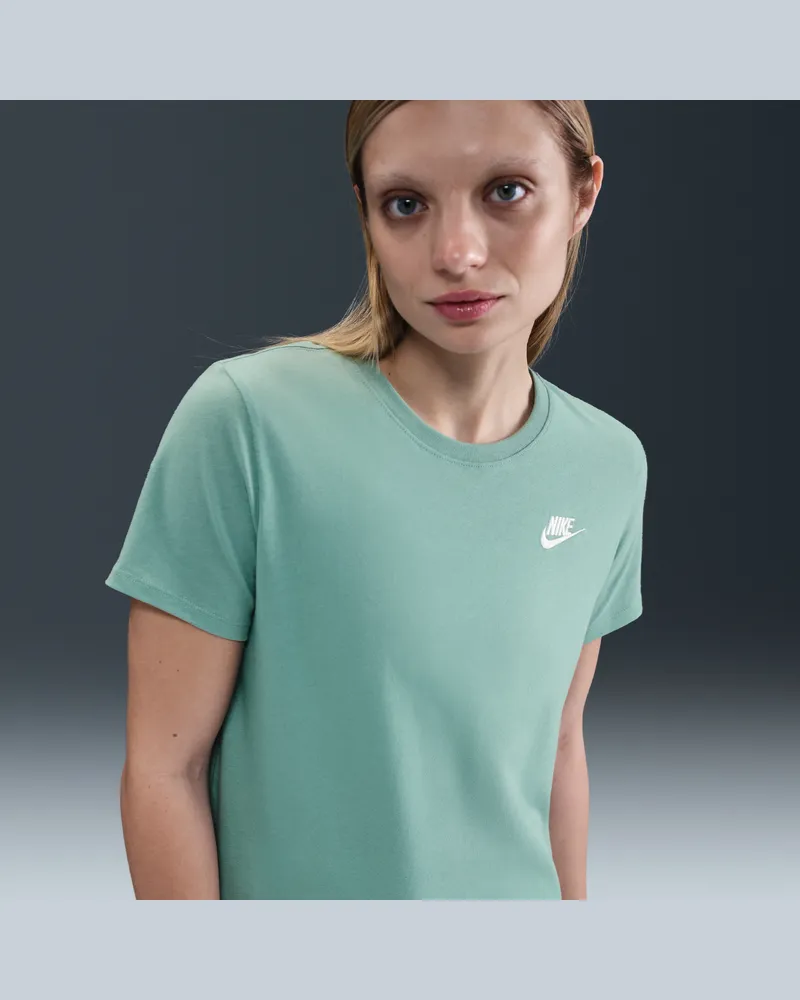 Nike Sportswear Club Essentials Damen-T-Shirt - Grün Grün