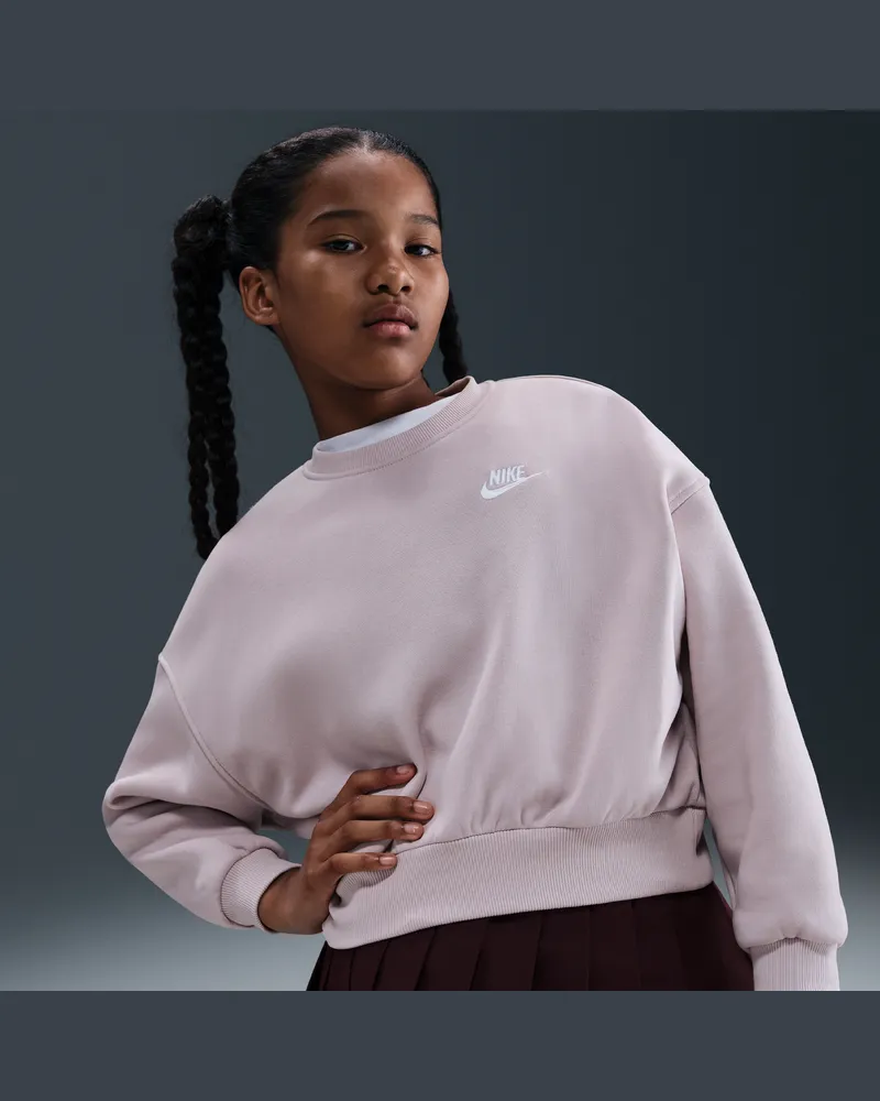 Nike Sportswear Club Fleece-Sweatshirt mit Rundhalsausschnitt und kastiger Passform (Mädchen) - Lila Lila