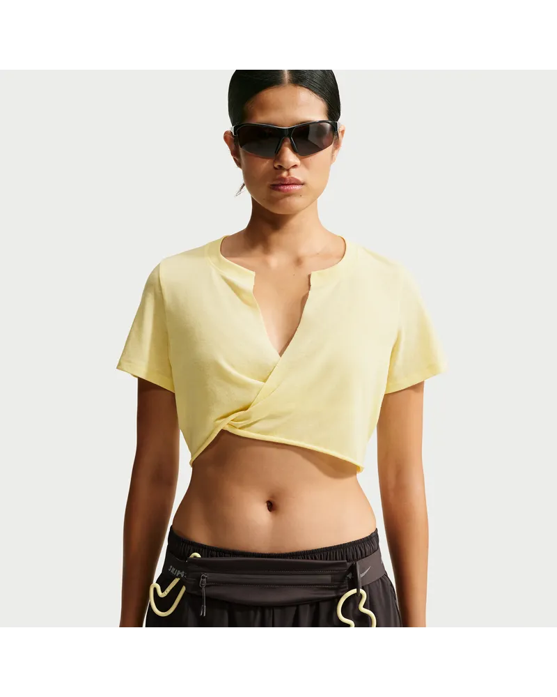 Nike SKIMS Performance Cotton Blend Cropped-Twist-Kurzarm-Oberteil mit V-Ausschnitt (Damen) - Gelb Gelb