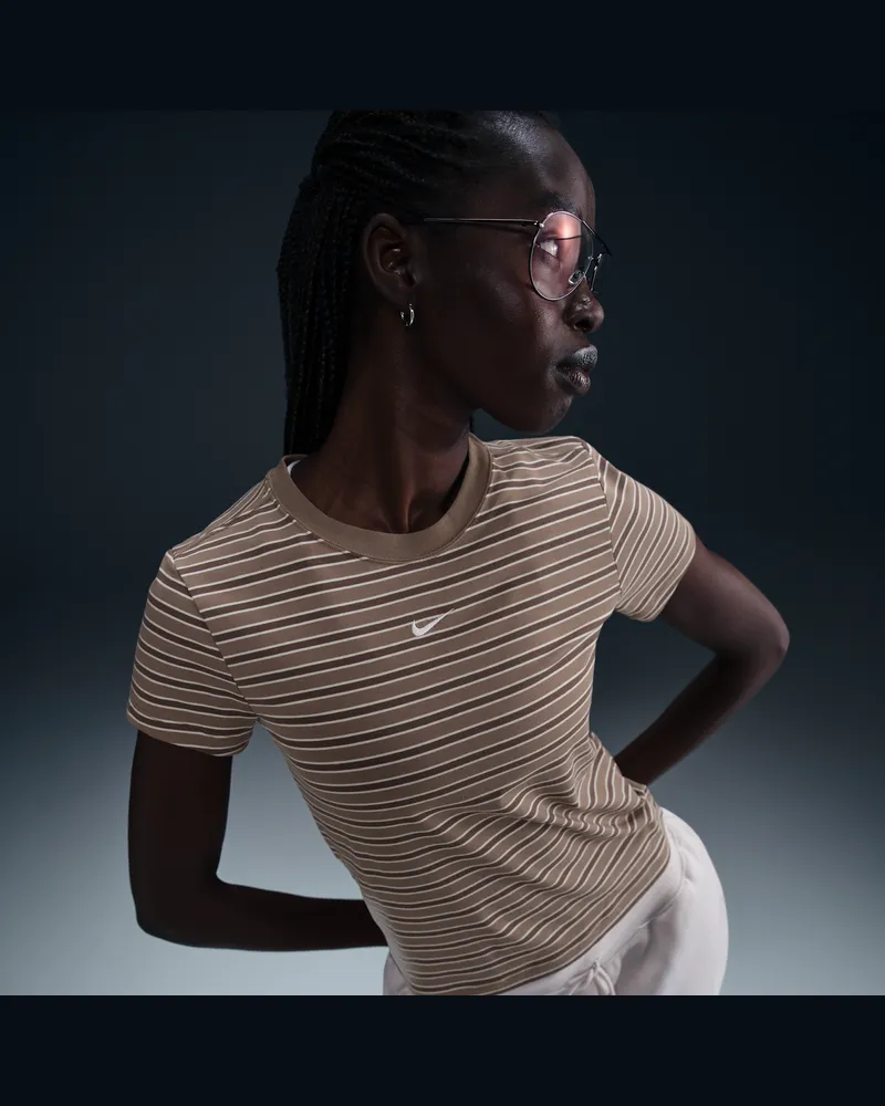 Nike Chill Knit T-Shirt in schmaler Passform mit Streifen (Damen) - Braun Braun