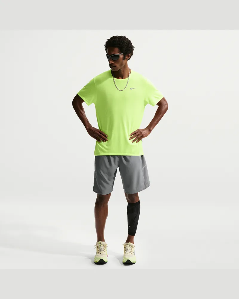 Nike Miler Dri-FIT-Laufshorts ohne Futter (Herren, ca. 23 cm) - Grau Grau